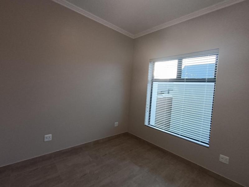 To Let 3 Bedroom Property for Rent in Kraaibosch Park Western Cape